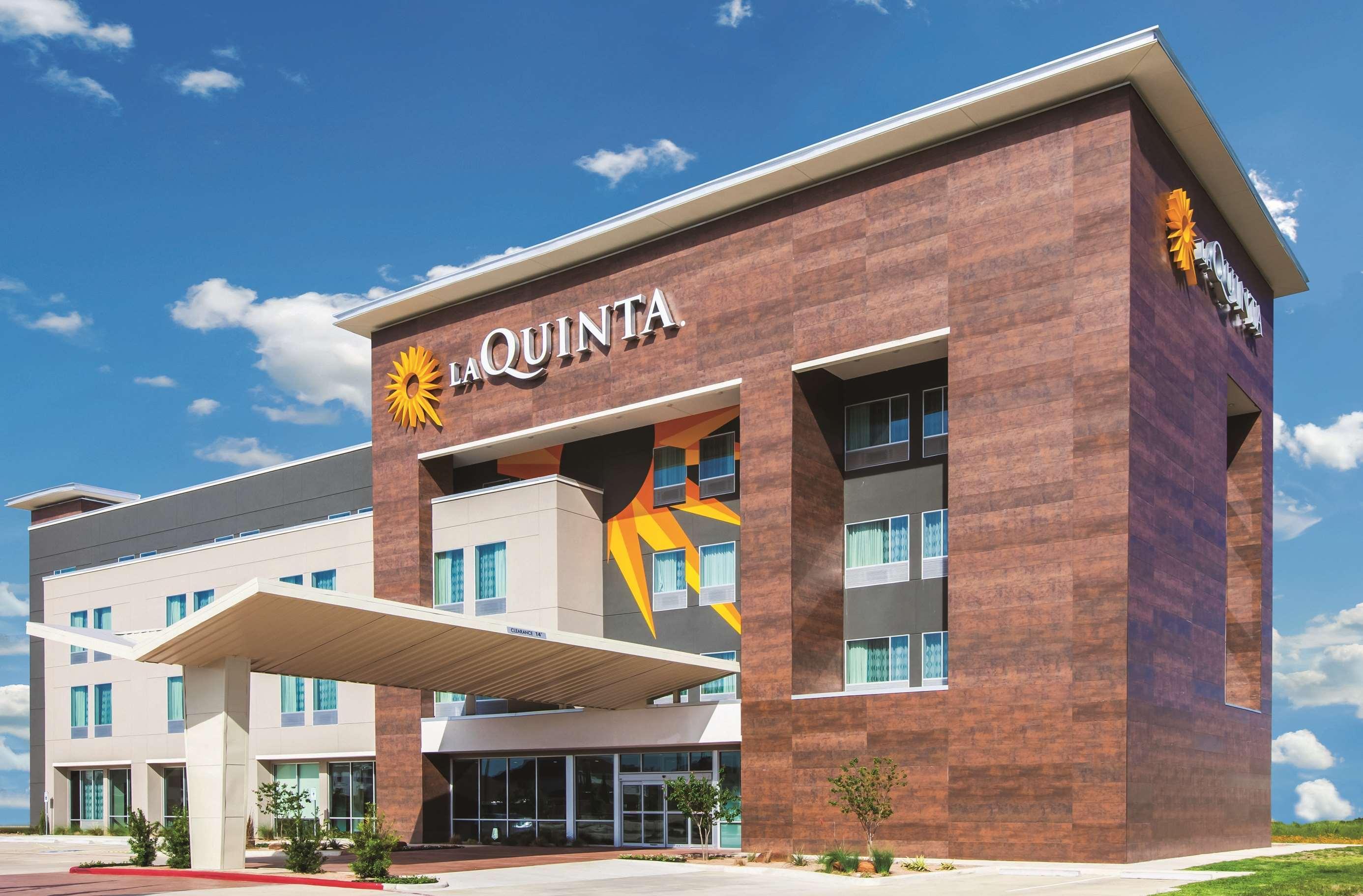 La Quinta Inn And Suites By Wyndham Bloomington Exterior foto